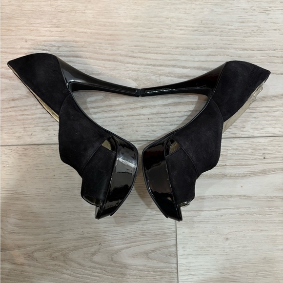 Guess Suede Pumps size 7M - Picture 6 of 9